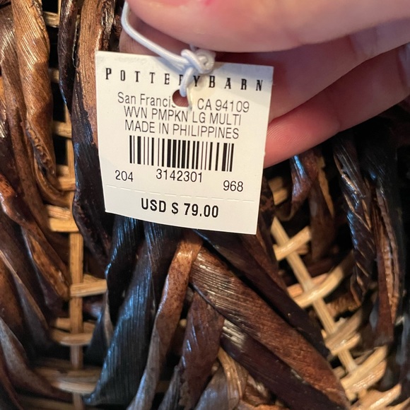 Pottery barn brand new large woven pumpkin - Picture 2 of 2